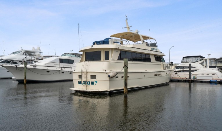 70 Hatteras 