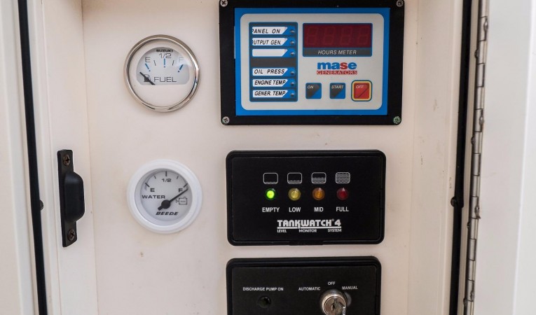 32 World Cat Generator Controls