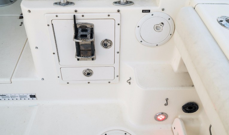 32 World Cat Tackle Storage Closed