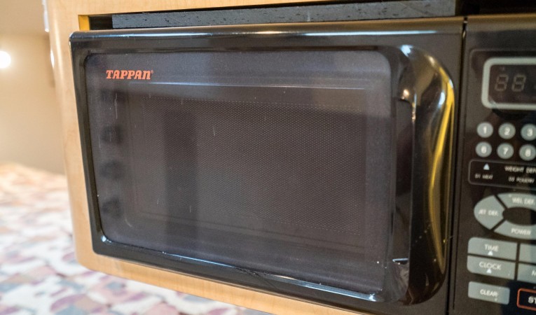 32 World Cat Microwave