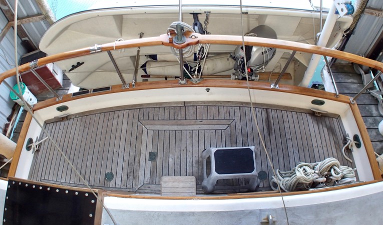 36 Universal Marine Aft Cockpit and Tender