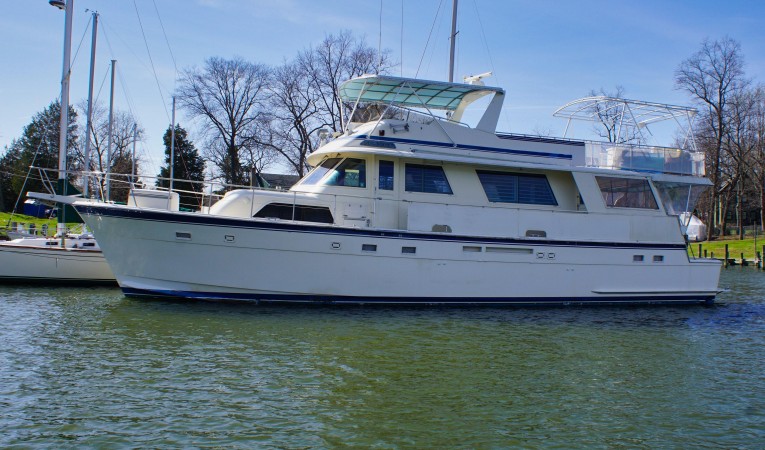 63 Hatteras 