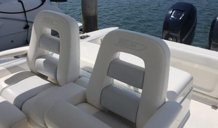 32 Boston Whaler 