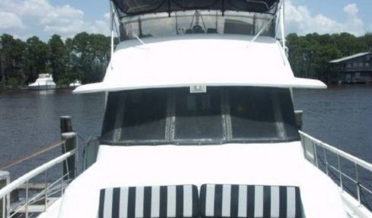 61 Hatteras Bow Seating