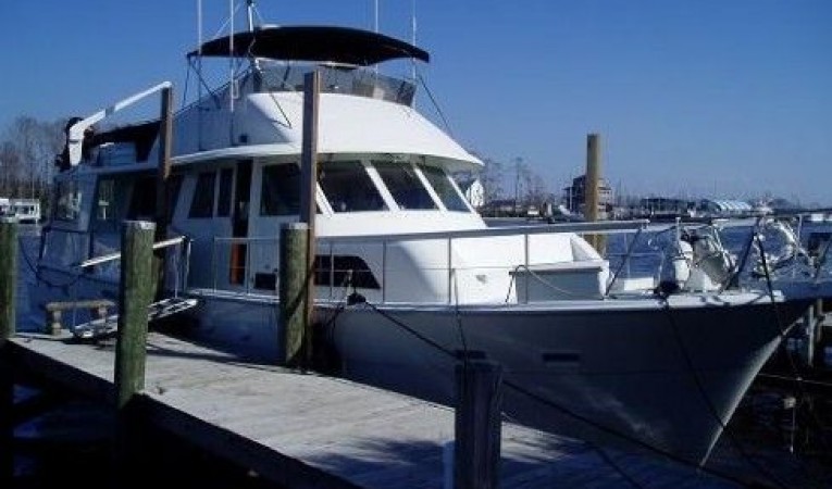 61 Hatteras At the Dock