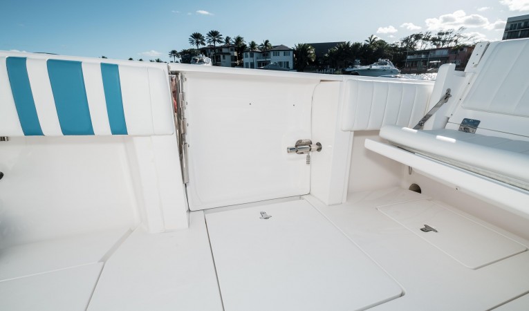 37 Intrepid Dive Door Closed