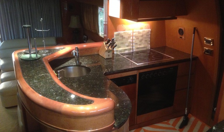 70 Maiora Galley Granite and tile backsplash