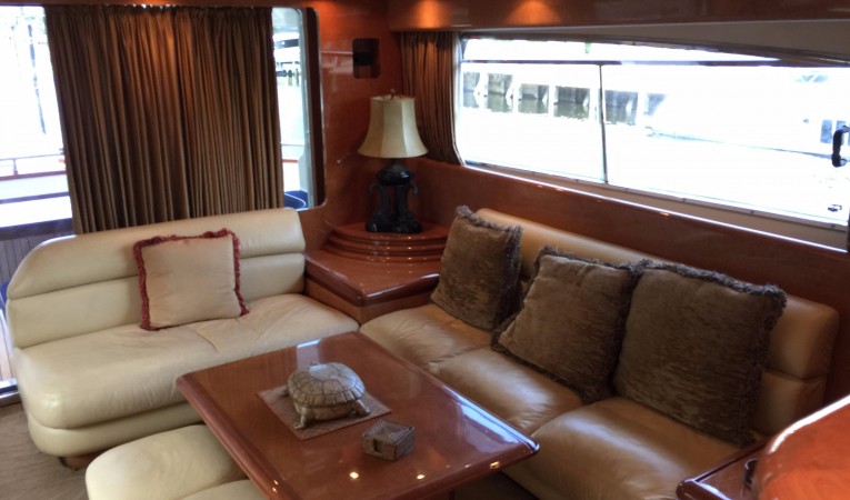 70 Maiora Coffee Table and Seating