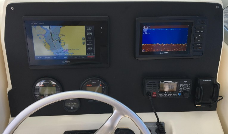 24 Pursuit Helm console