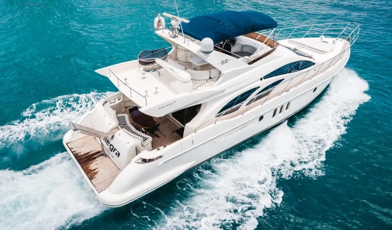 62 Azimut Stbd Overhead
