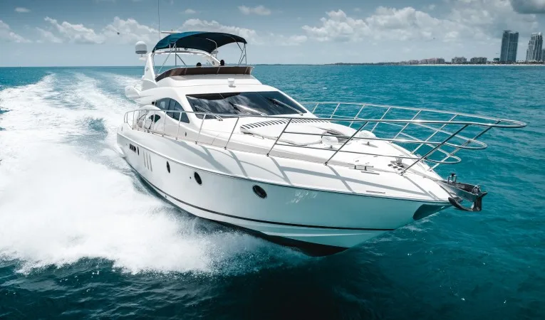 62 Azimut 