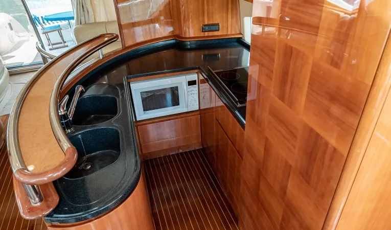 62 Azimut Galley