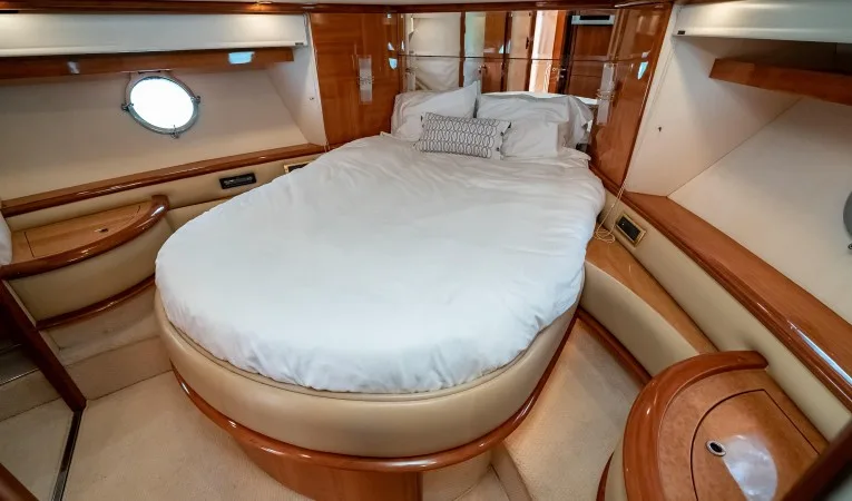62 Azimut VIP Stateroom Forward