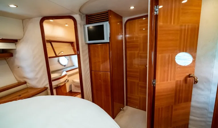 62 Azimut VIP Stateroom Facing Aft