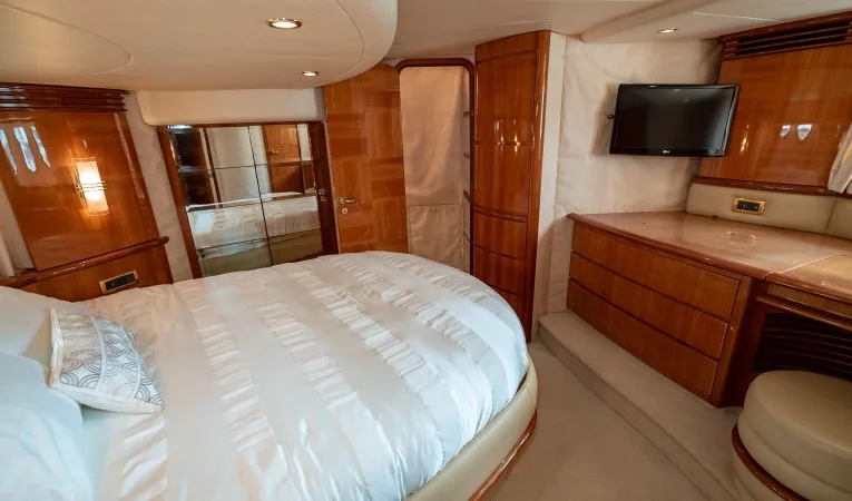 62 Azimut Master Facing Forward