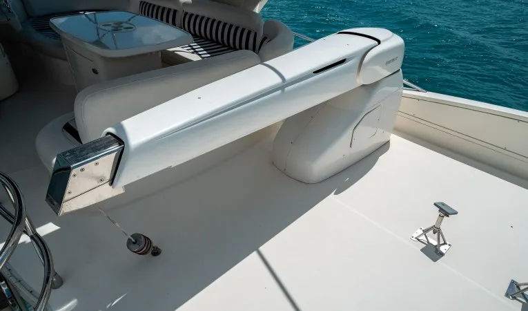 62 Azimut Davit