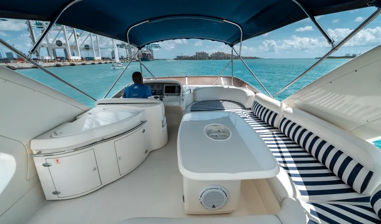 62 Azimut Flybridge Facing Forward