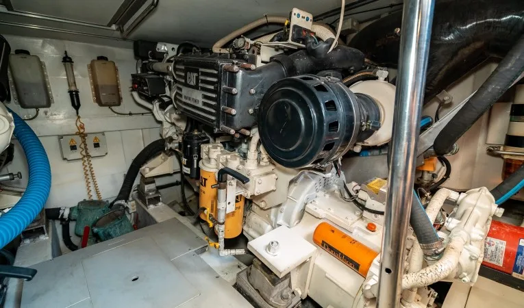 62 Azimut Stbd Engine