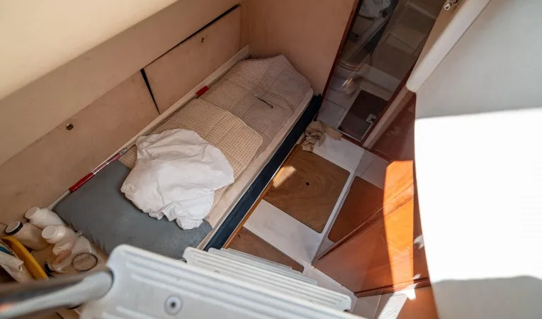 62 Azimut Crew Quarters