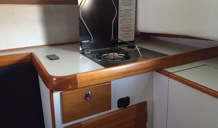 28 Alerion Stove Top