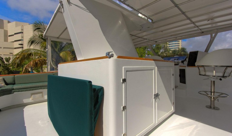 121 DENISON Flybridge