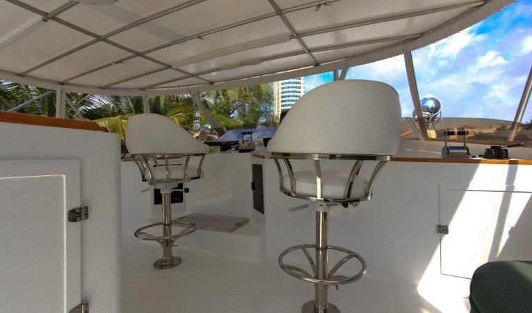 121 DENISON Flybridge