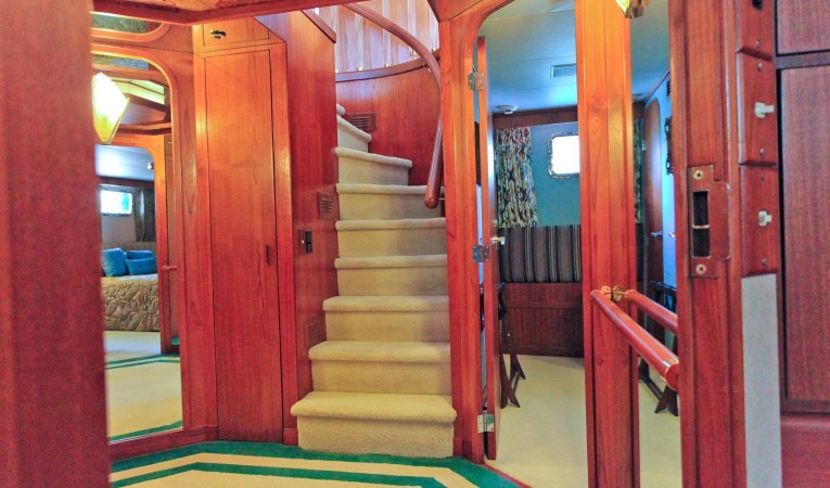 121 DENISON Stairway - Lower Accomodations