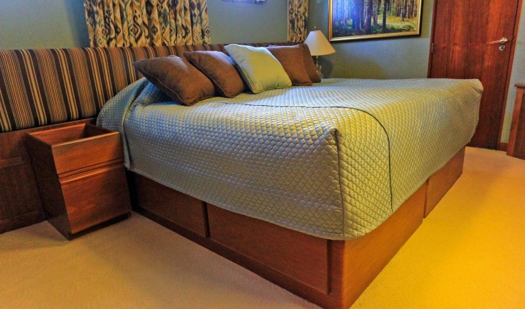 121 DENISON Starboard Guest Stateroom