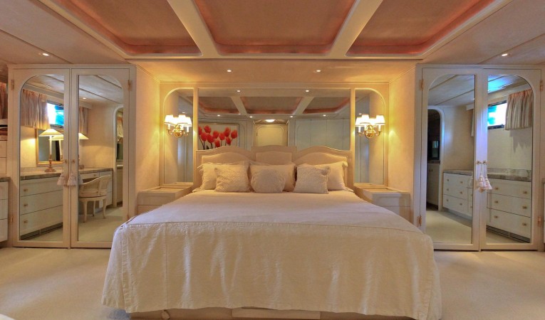 121 DENISON Master Stateroom