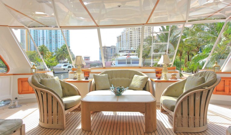 121 DENISON Aft Deck