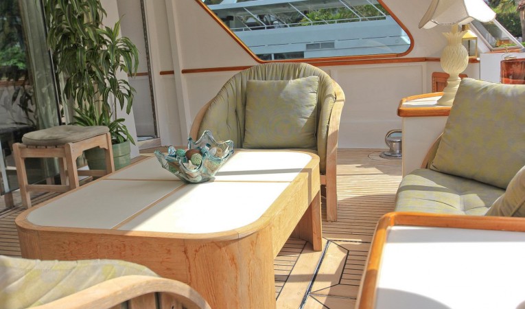 121 DENISON Aft Deck