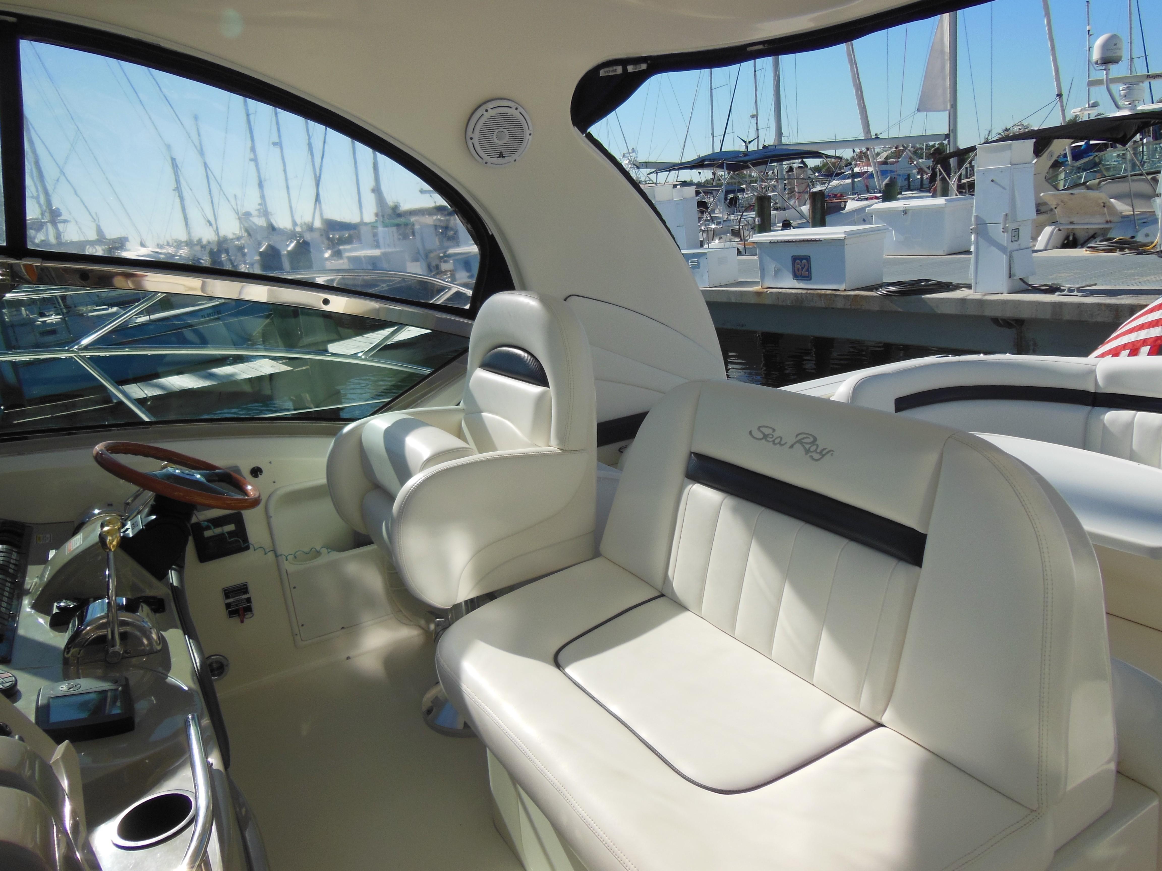 39 Sea Ray