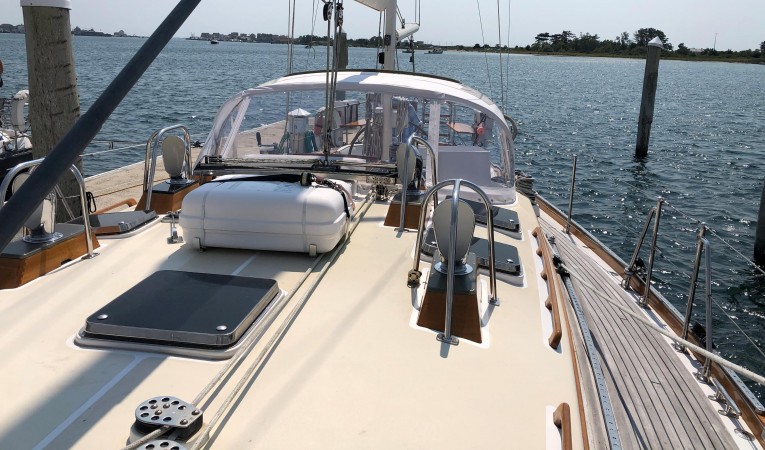 54 Little Harbor Hydraulic boom vang, 6 person life raft