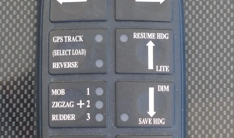 37 Midnight Express Autopilot