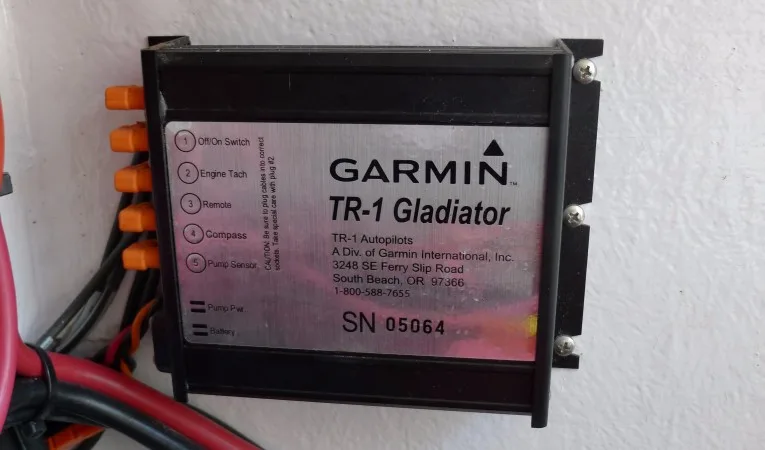 37 Midnight Express Autopilot