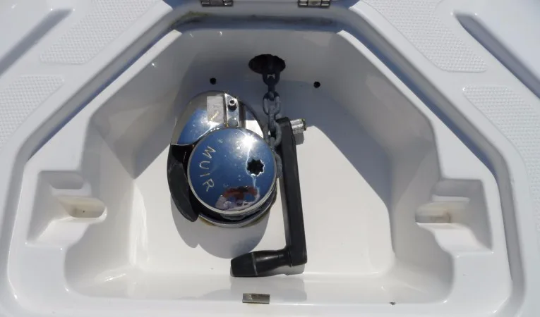 37 Midnight Express Windlass