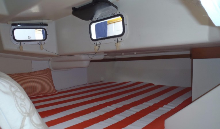 27 Catalina Aft cabin 2