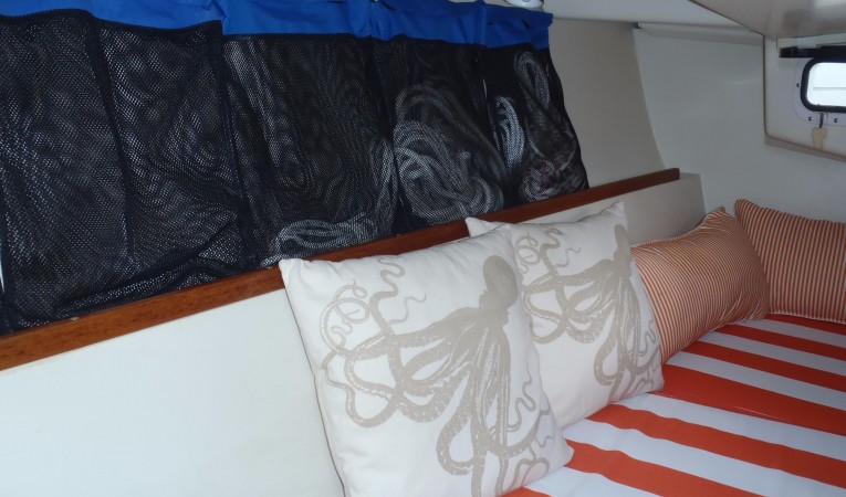 27 Catalina Aft cabin 3