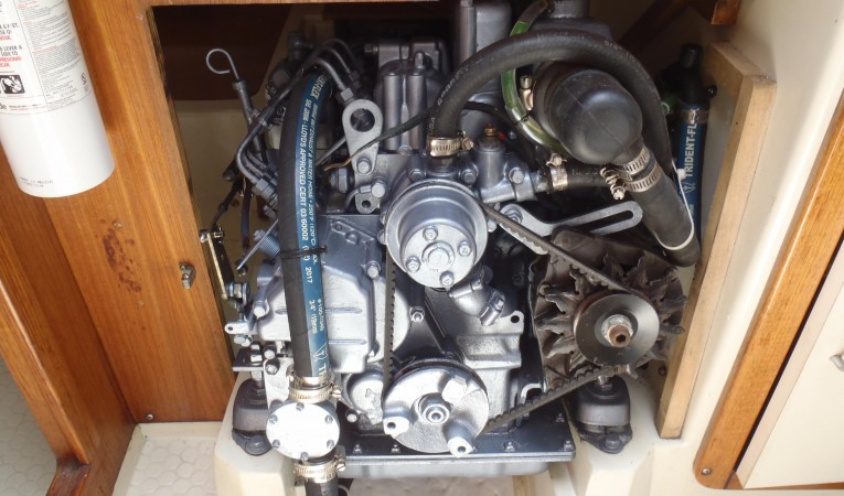 27 Catalina Perkins M-20 diesel