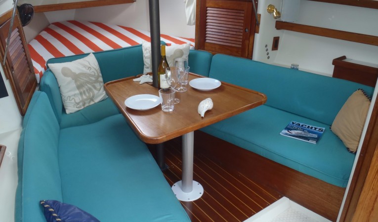 27 Catalina Main salon table