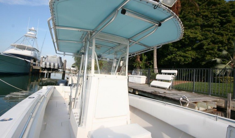 36 Contender Forward Seating