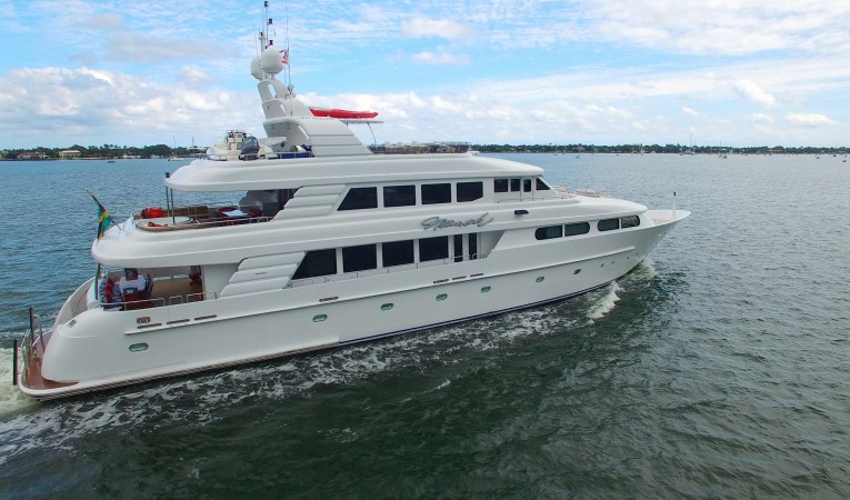 125 Cheoy Lee Starboard view