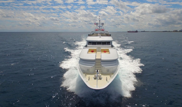 125 Cheoy Lee Bow running shot