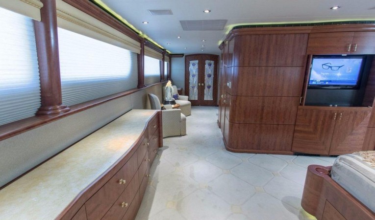 125 Cheoy Lee Owners office main deck