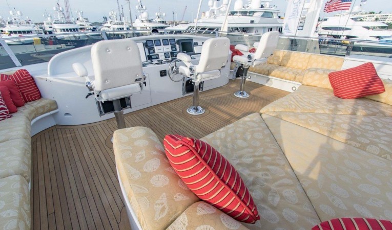 125 Cheoy Lee Sun deck helm foward