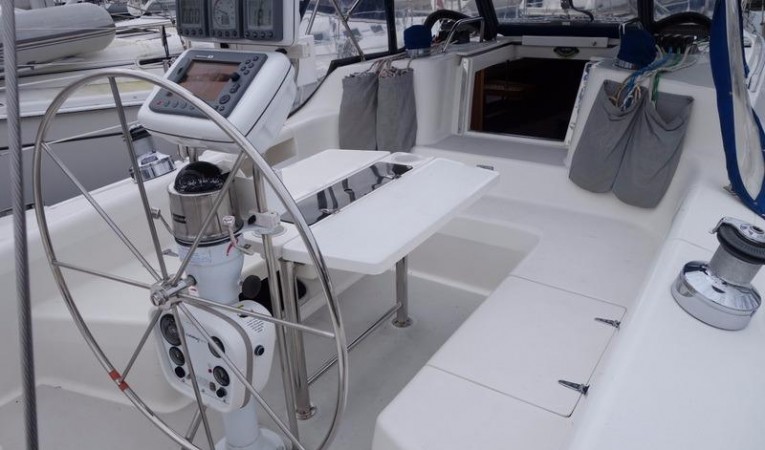 38 Catalina Cockpit 3