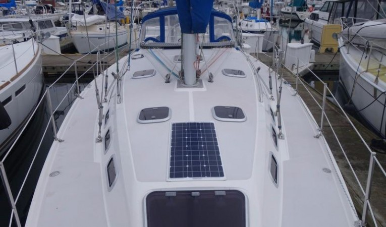 38 Catalina Foredeck 2