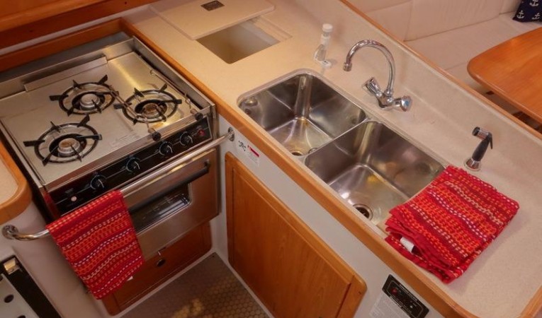 38 Catalina Galley 3