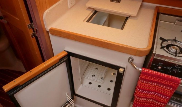 38 Catalina Fridge/Freezer