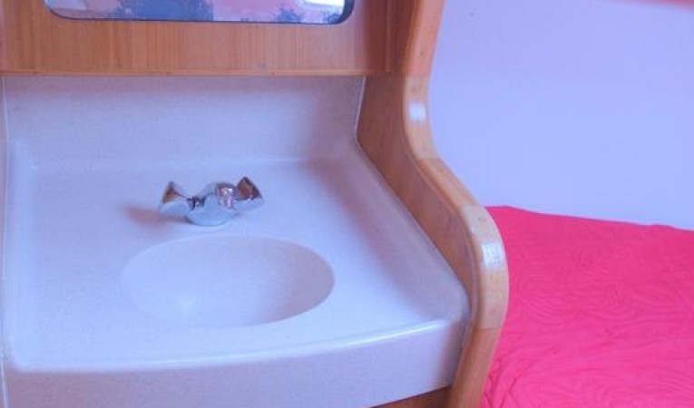 38 Catalina Fwd cabin vanity